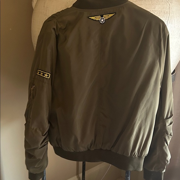 Alpha Industries Kids Olive Green Bomber Jacket - Picture 7 of 9